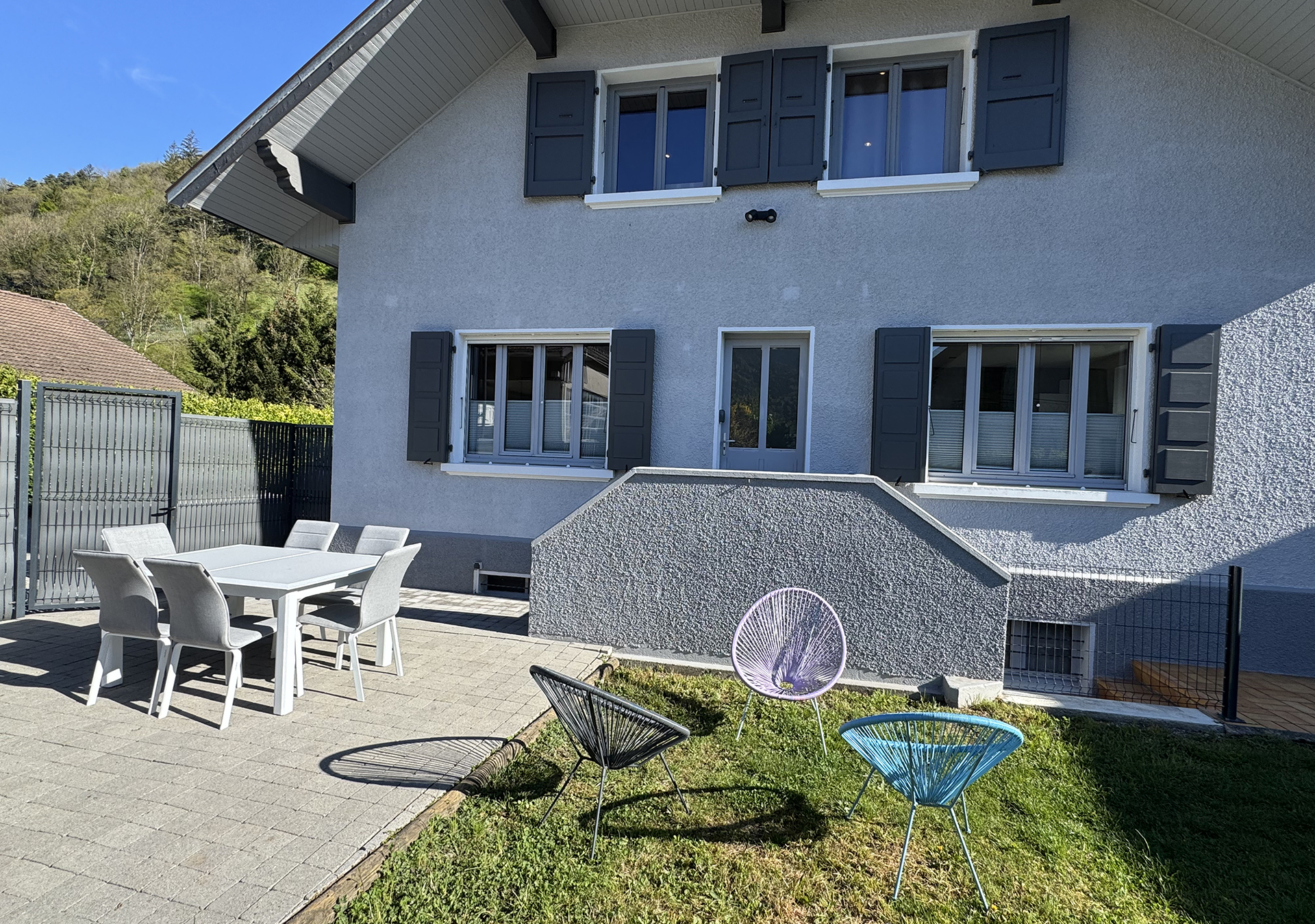 Jardin location de vacances Le Solliet - Entre Lac et Montagnes